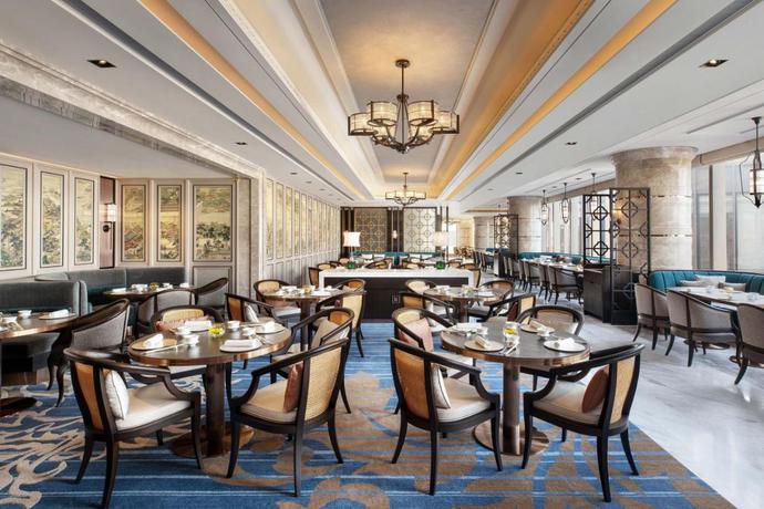 Imagen del bar/restaurante del Hotel Sheraton Hong Kong Tung Chung. Foto 3