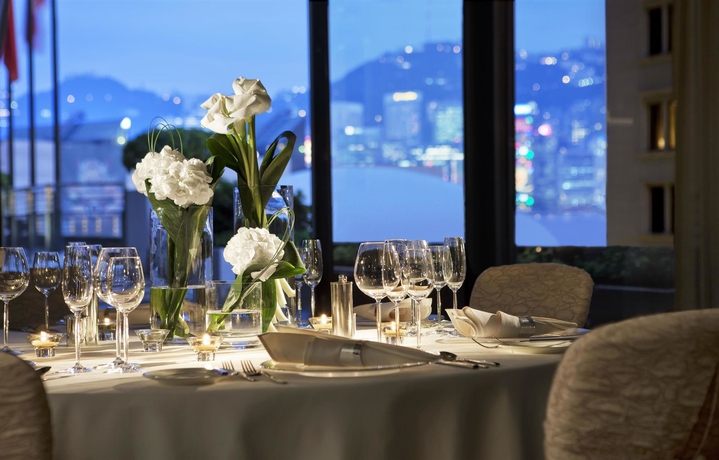 Imagen del bar/restaurante del Hotel Sheraton Hong Kong and Towers. Foto 3