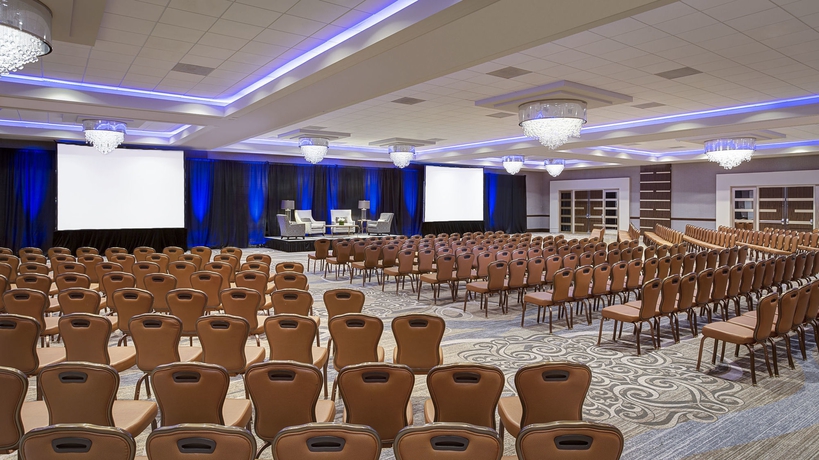 Imagen de los interiores del Hotel Sheraton Houston Brookhollow. Foto 12