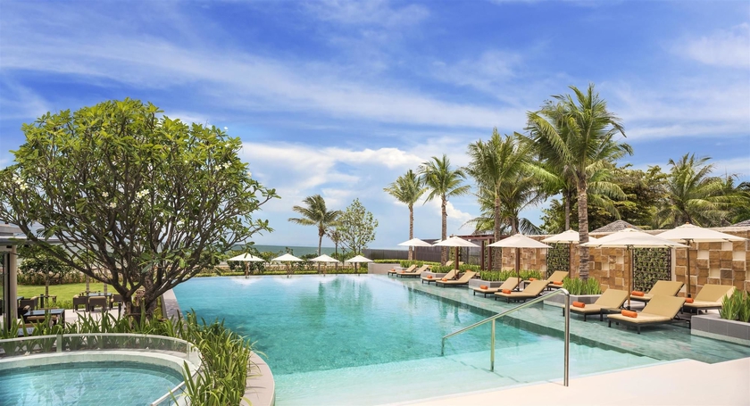 Imagen de la piscina del Hotel Sheraton Hua Hin Pranburi Villas. Foto 16