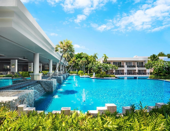 Imagen de la piscina del Hotel Sheraton Hua Hin Resort and Spa - Sha Plus. Foto 16