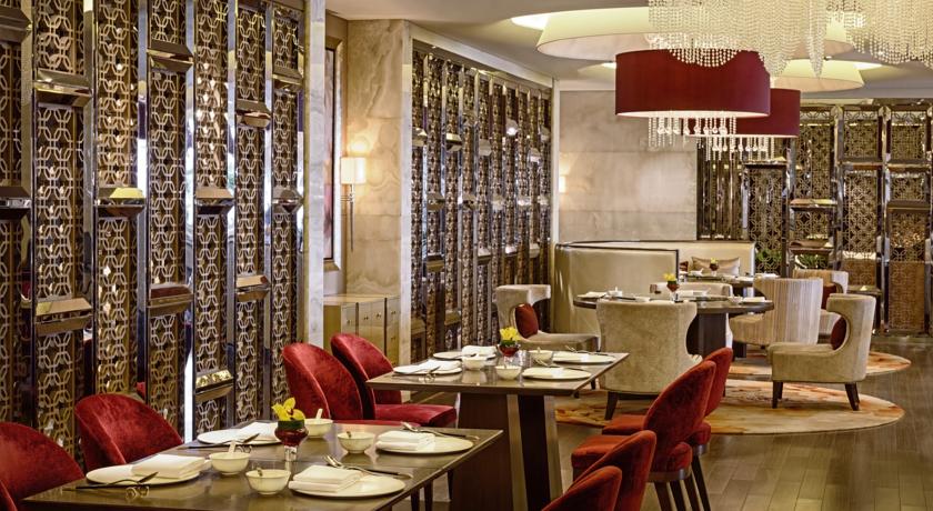 Imagen del bar/restaurante del Hotel Sheraton Huzhou Taihu Lake Hot Spring Resort and Spa. Foto 4