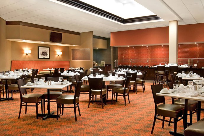 Imagen del bar/restaurante del Hotel Sheraton Imperial Hotel Raleigh-Durham Airport at Research Triangle Park. Foto 3