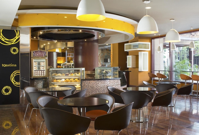 Imagen del bar/restaurante del Hotel Sheraton Imperial Kuala Lumpur. Foto 7