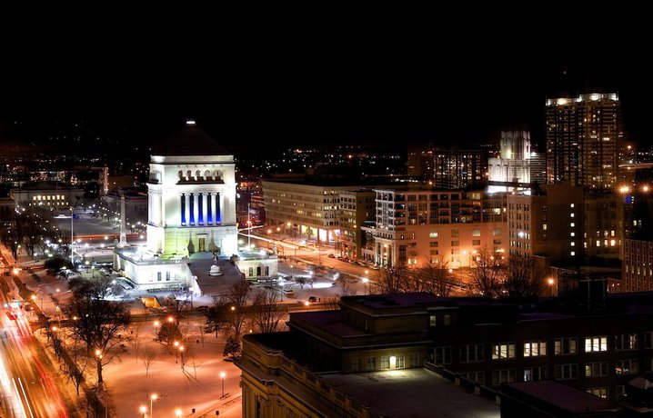 Imagen de la habitación del Hotel Sheraton Indianapolis City Centre. Foto 2