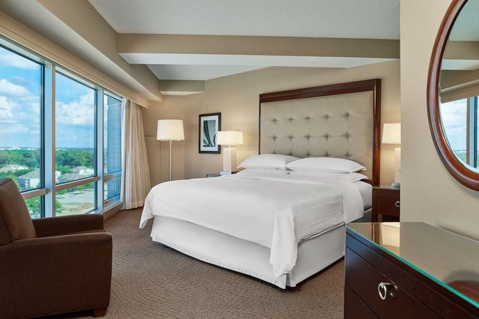 Imagen de la habitación del Hotel Sheraton Indianapolis at Keystone Crossing. Foto 9