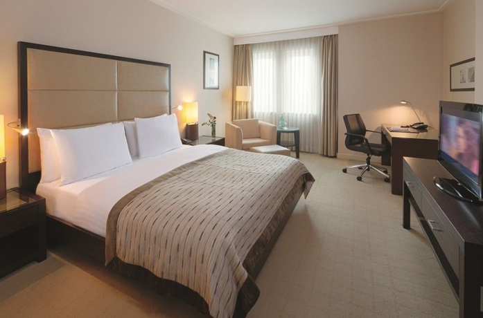 Imagen de la habitación del Hotel Sheraton Istanbul Levent. Foto 4