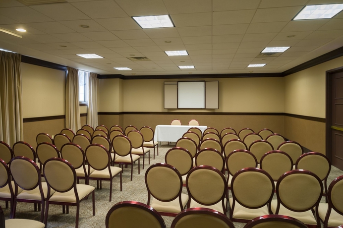 Imagen de los interiores del Hotel Sheraton Jfk. Foto 11