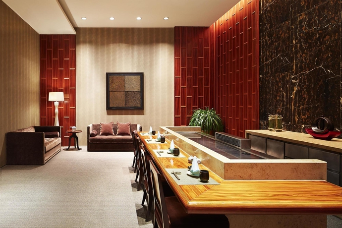 Imagen del bar/restaurante del Hotel Sheraton Jinan. Foto 10