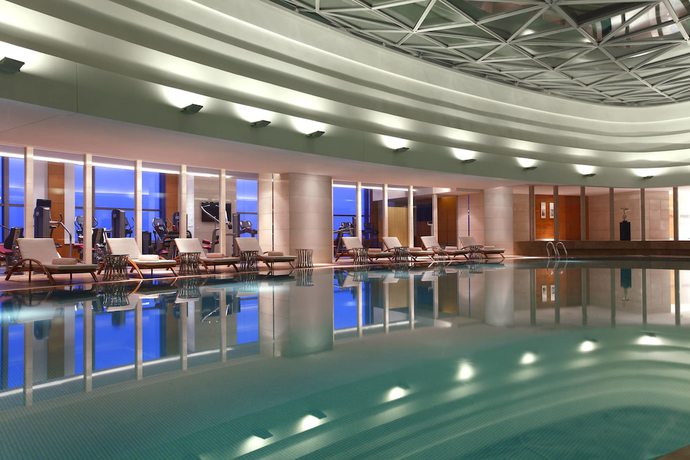 Imagen de la piscina del Hotel Sheraton Jinzhou. Foto 20