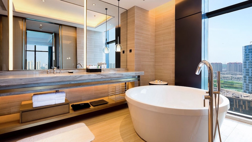 Imagen de la habitación del Hotel Sheraton Kaifeng. Foto 15