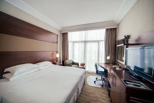 Imagen de la habitación del Hotel Sheraton Kampala. Foto 2