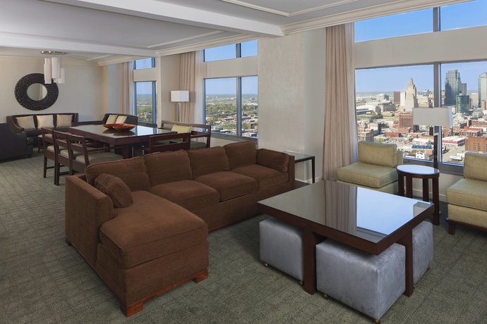 Imagen de los interiores del Hotel Sheraton Kansas City At Crown Center. Foto 17