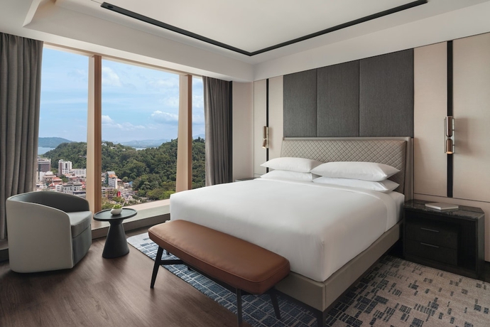 Imagen de la habitación del Hotel Sheraton Kota Kinabalu. Foto 5