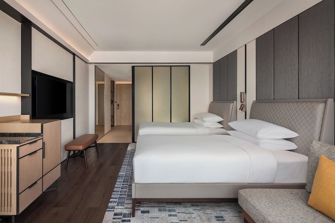 Imagen de la habitación del Hotel Sheraton Kota Kinabalu. Foto 9