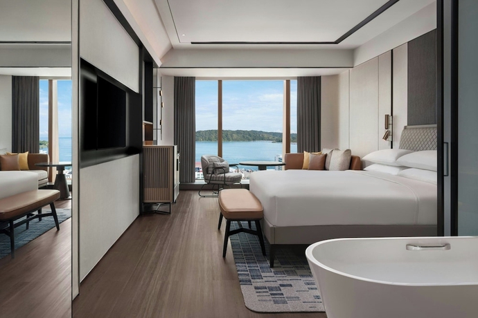 Imagen de la habitación del Hotel Sheraton Kota Kinabalu. Foto 12
