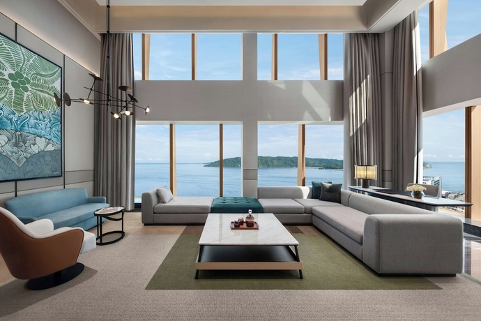 Imagen de la habitación del Hotel Sheraton Kota Kinabalu. Foto 14