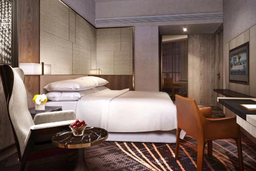 Imagen de la habitación del Hotel Sheraton Kuching. Foto 12