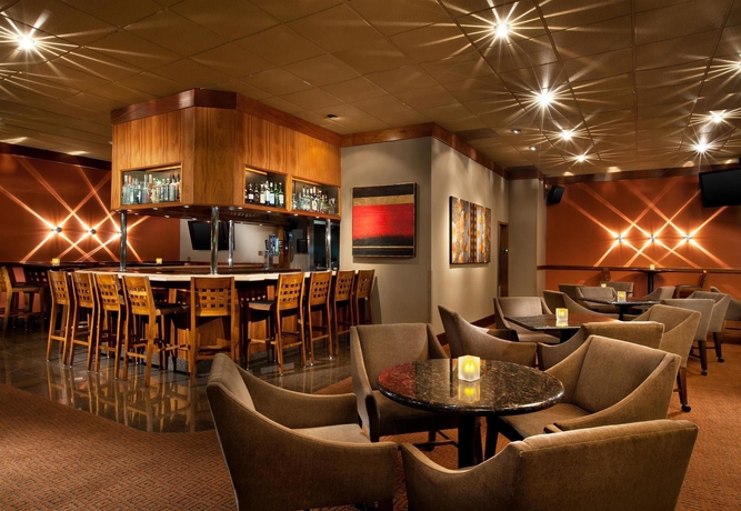 Imagen del bar/restaurante del Hotel Sheraton La Jolla. Foto 3