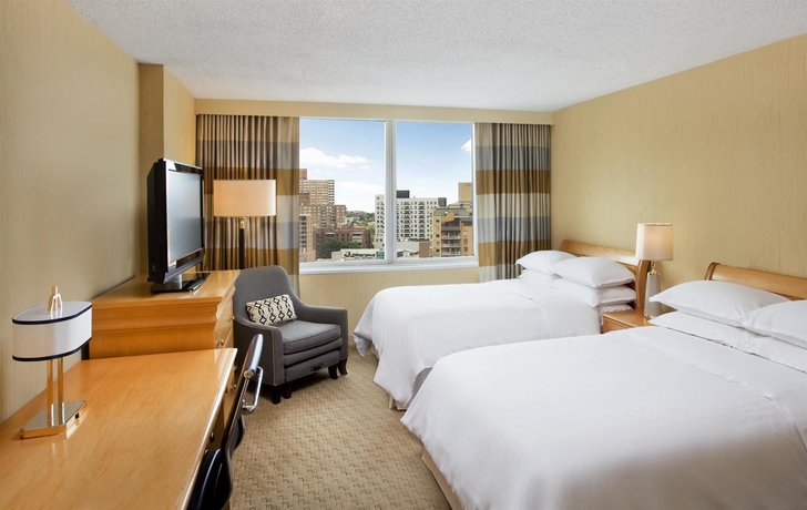 Imagen de la habitación del Hotel Sheraton Laguardia East. Foto 10