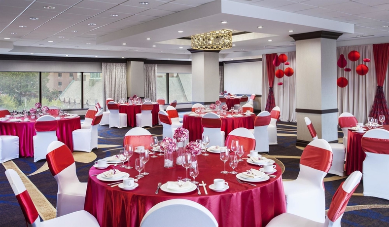 Imagen de los interiores del Hotel Sheraton Laguardia East. Foto 14