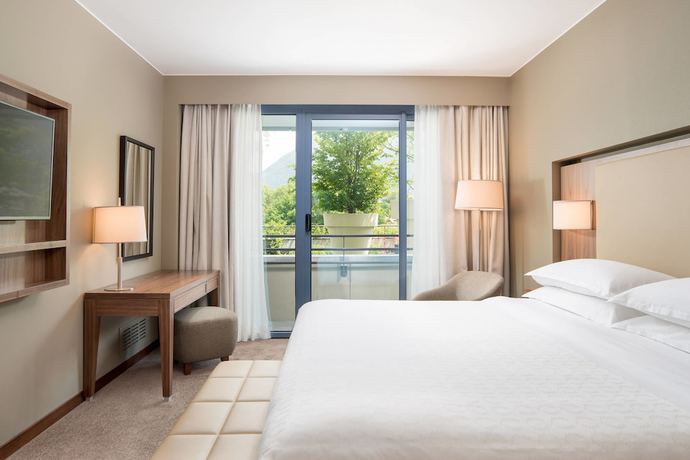 Imagen de la habitación del Hotel Sheraton Lake Como. Foto 6