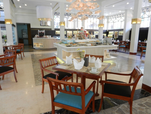 Imagen del bar/restaurante del Hotel Sheraton Lampung. Foto 6