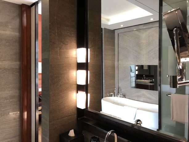 Imagen de la habitación del Hotel Sheraton Langfang Chaobai River Hotel. Foto 14