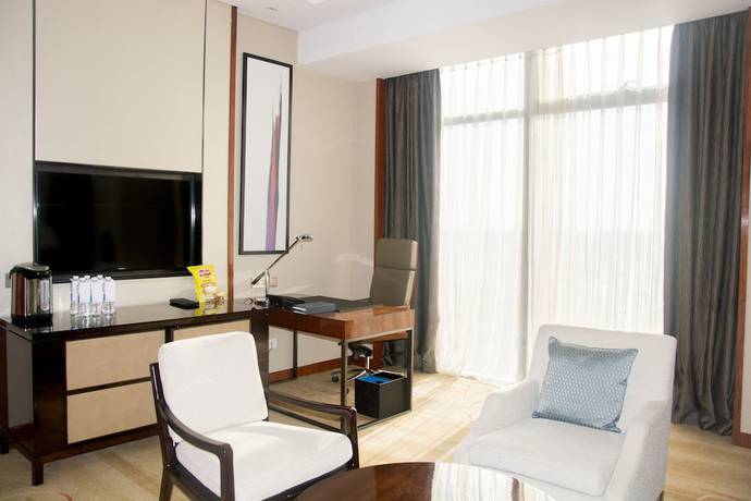 Imagen de la habitación del Hotel Sheraton Langfang Chaobai River Hotel. Foto 18