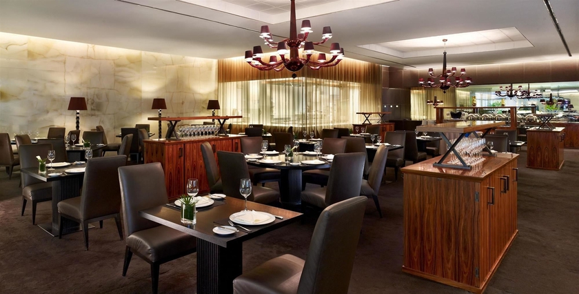 Imagen del bar/restaurante del Hotel Sheraton Lisboa and Spa. Foto 2