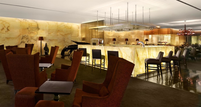 Imagen del bar/restaurante del Hotel Sheraton Lisboa and Spa. Foto 4