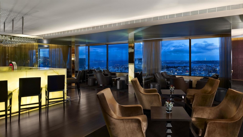 Imagen del bar/restaurante del Hotel Sheraton Lisboa and Spa. Foto 5