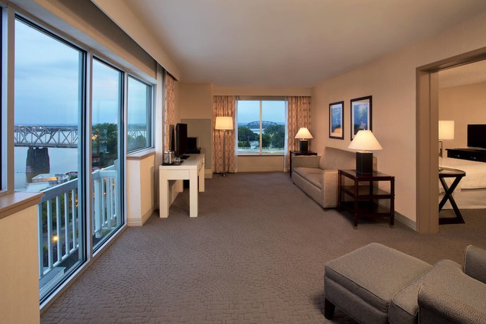 Imagen de la habitación del Hotel Sheraton Louisville Riverside. Foto 2