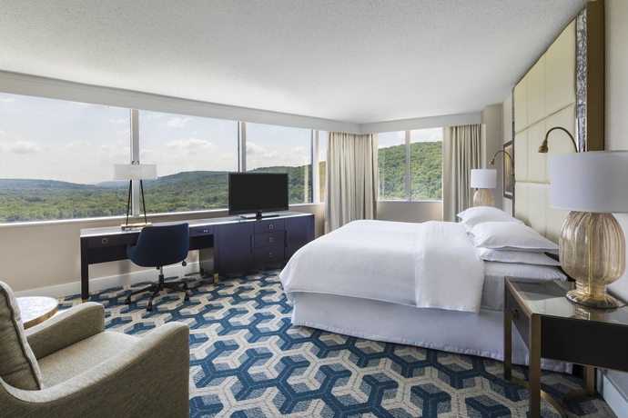 Imagen de la habitación del Hotel Sheraton Mahwah. Foto 8
