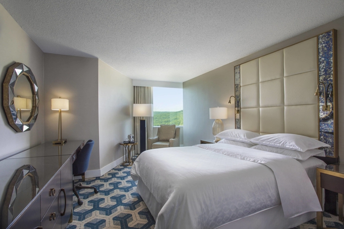 Imagen de la habitación del Hotel Sheraton Mahwah. Foto 12