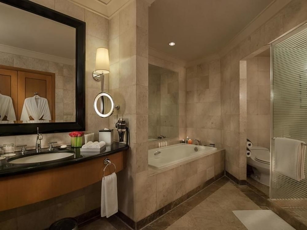 Imagen de la habitación del Hotel Sheraton Manila Bay. Foto 5