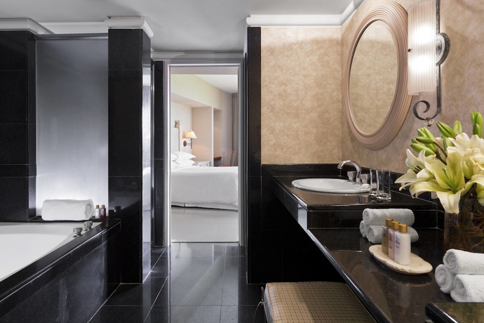 Imagen de la habitación del Hotel Sheraton Mar Del Plata. Foto 7