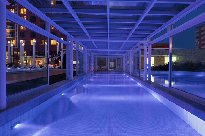 Imagen de la piscina del Hotel Sheraton Mar Del Plata. Foto 14
