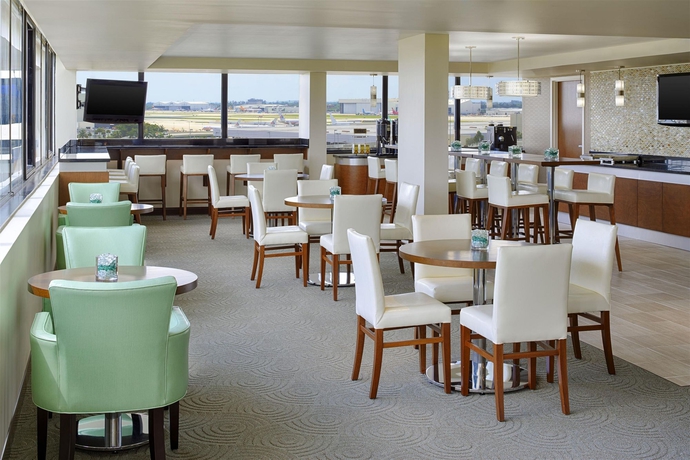 Imagen del bar/restaurante del Hotel Sheraton Miami Airport and Executive Meeting Center. Foto 6