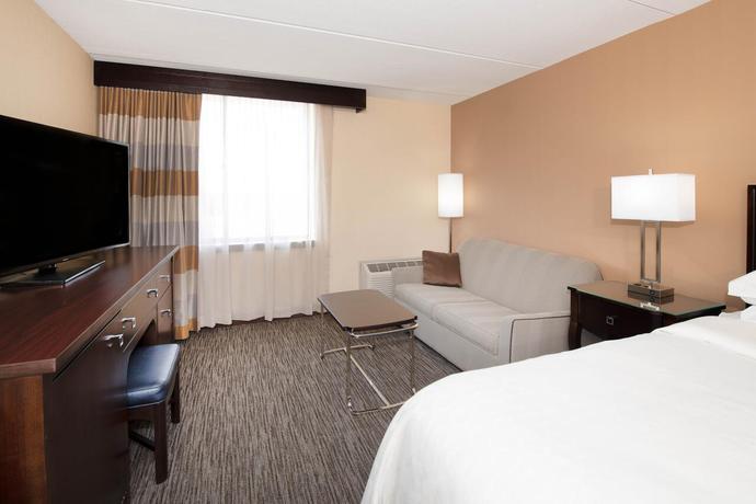 Imagen general del Hotel Sheraton Milwaukee Brookfield. Foto 3