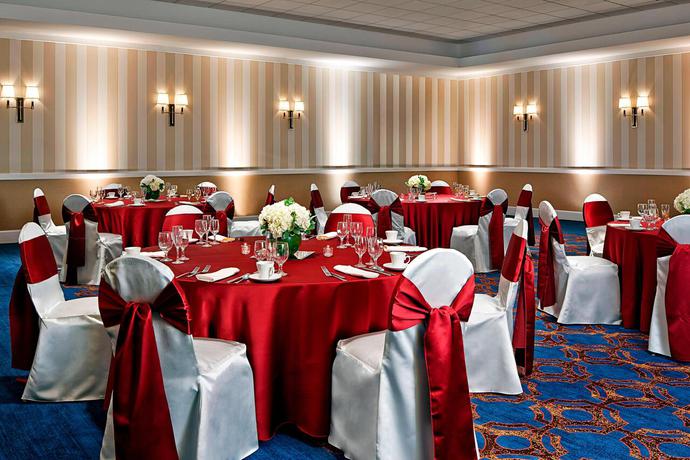 Imagen general del Hotel Sheraton Milwaukee Brookfield. Foto 12