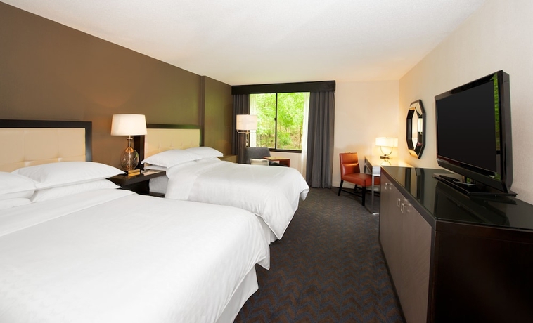 Imagen de la habitación del Hotel Sheraton Minneapolis West. Foto 2