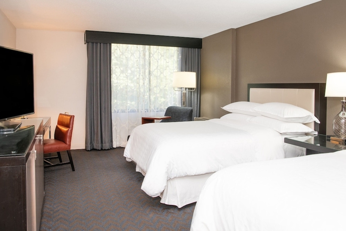 Imagen de la habitación del Hotel Sheraton Minneapolis West. Foto 3