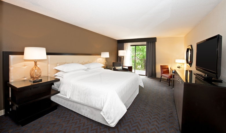 Imagen de la habitación del Hotel Sheraton Minneapolis West. Foto 5