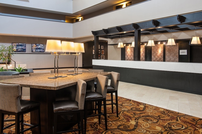 Imagen de los interiores del Hotel Sheraton Minneapolis West. Foto 19