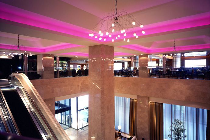 Imagen de los interiores del Hotel Sheraton Miyako Osaka. Foto 18