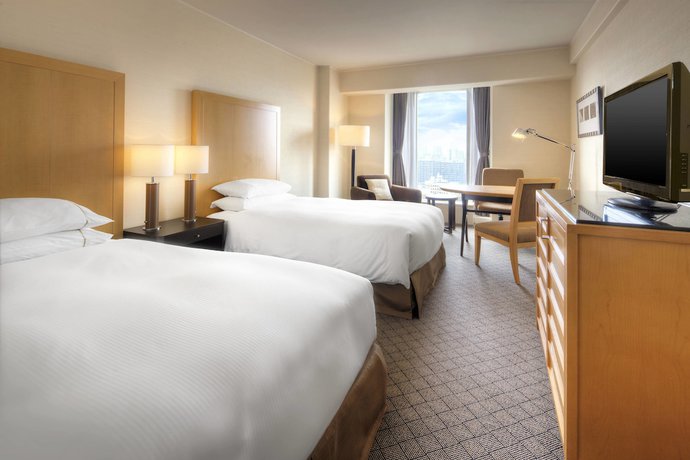 Imagen de la habitación del Hotel Sheraton Miyako Osaka. Foto 8