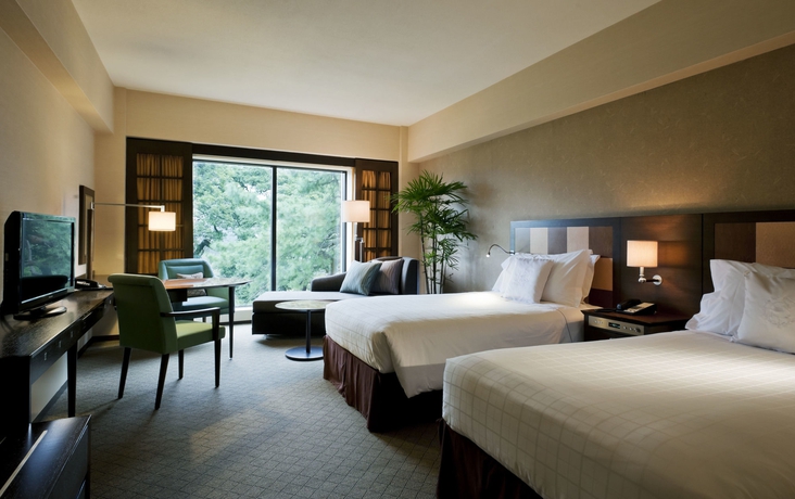 Imagen de la habitación del Hotel Sheraton Miyako Tokyo. Foto 11