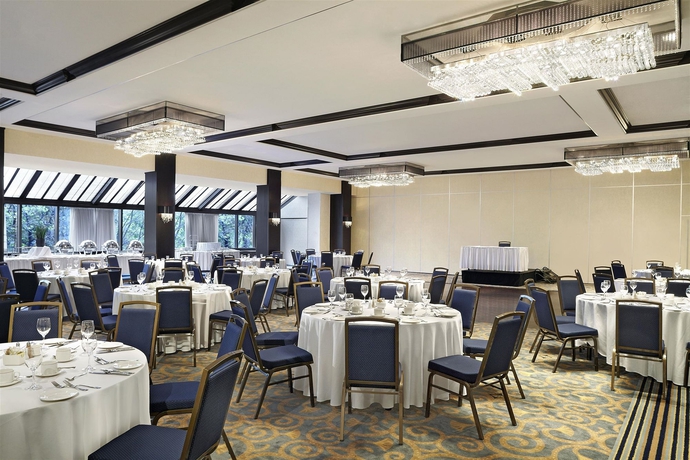 Imagen de los interiores del Hotel Sheraton Montreal Airport. Foto 13