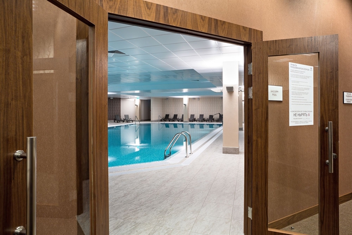 Imagen de la piscina del Hotel Sheraton Moscow Sheremetyevo Airport. Foto 14